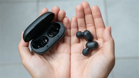Choose from wireless headphones, mobile in-ear headphones, noise canceling headphones and more! Skip to Main Content. $749.99 After $200 OFF MacBook Air 13.3" ... Spatial Audio with Dynamic Head Tracking Places Sound All Around You ... (9-hour Earbuds + 27-hour Charging Case) ...